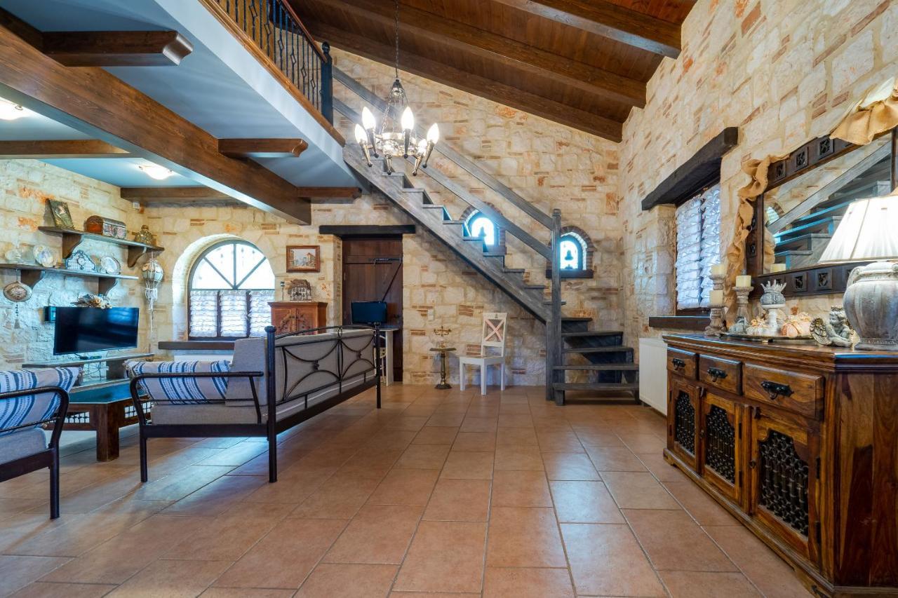 Art House Villa *
