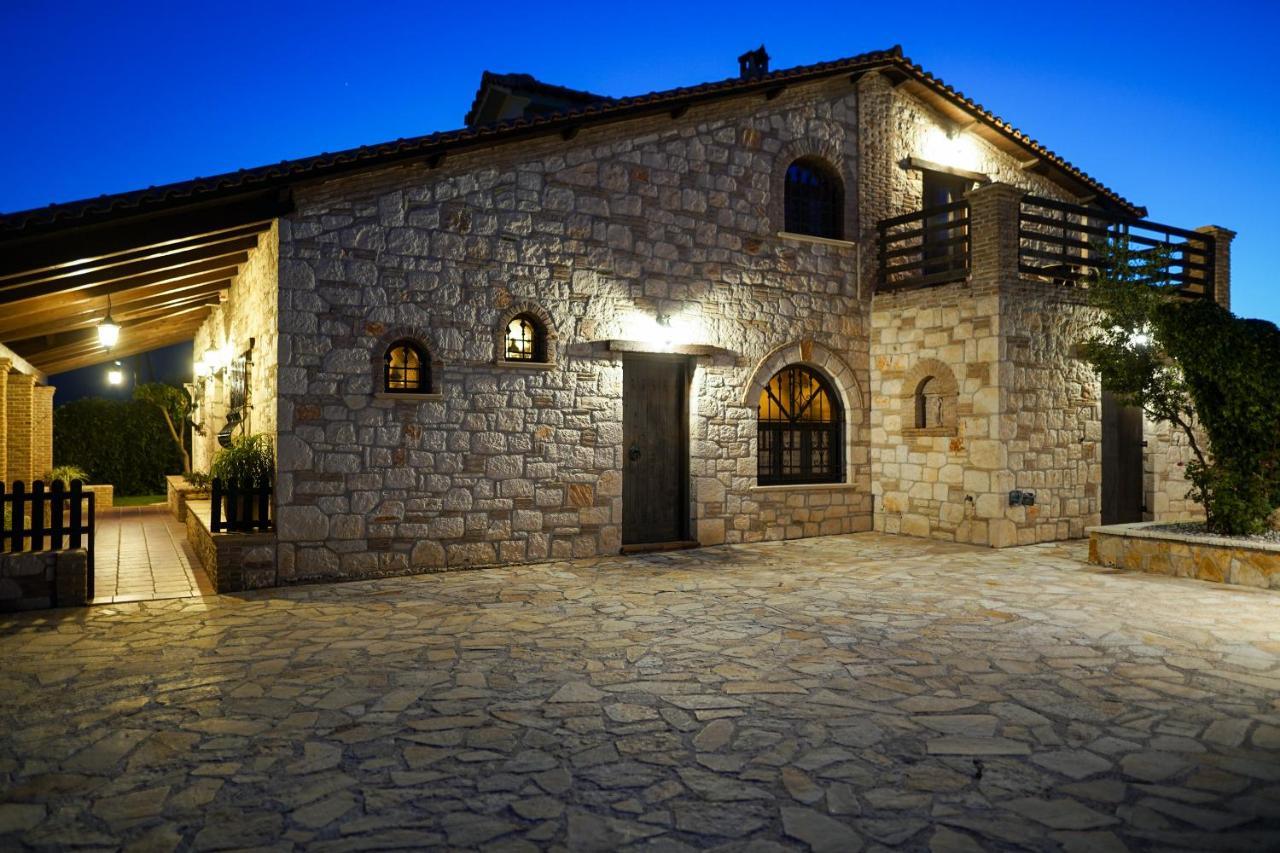 Art House * Kato Yerakarion